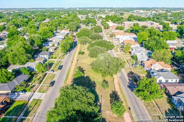 Listing photo id 11 for 255 Park Blvd N