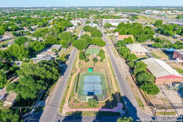 Listing photo id 12 for 255 Park Blvd N