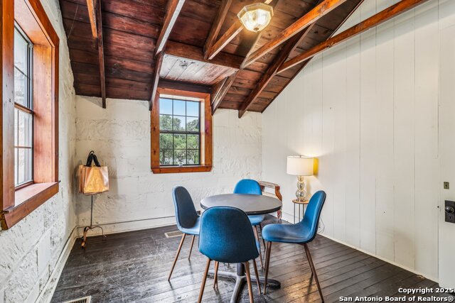 Listing photo id 15 for 7735 Mocking Bird Lane
