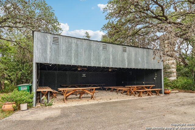 Listing photo id 17 for 7735 Mocking Bird Lane