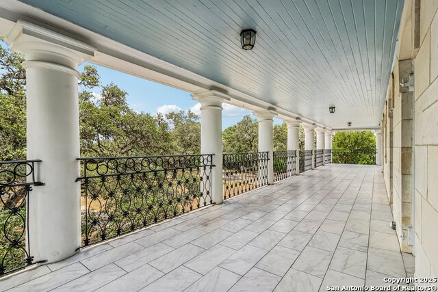 Listing photo id 4 for 7735 Mocking Bird Lane