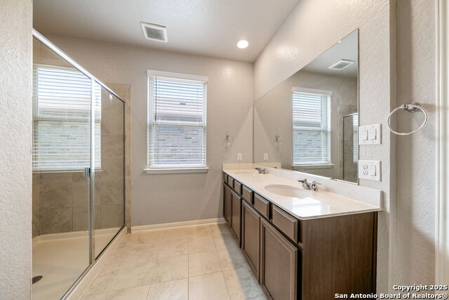 Image 18 of 28 For 13031 Maridell Park