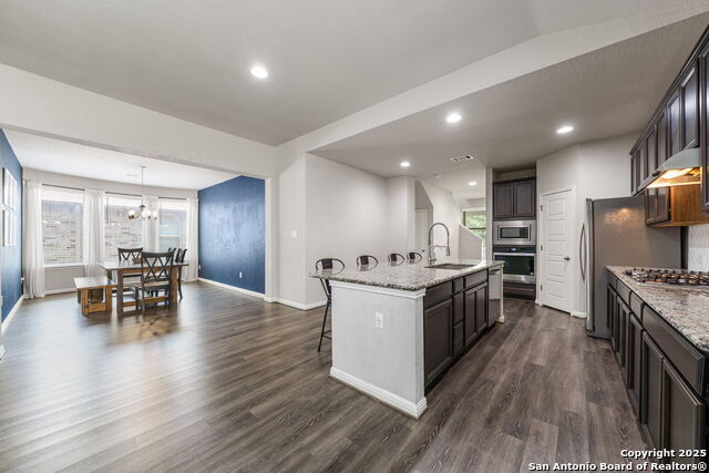 Image 8 of 28 For 13031 Maridell Park