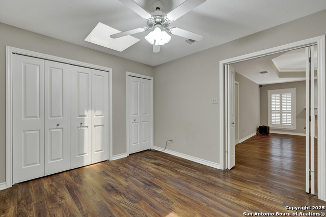 Listing photo id 23 for 2349 Essex Grace