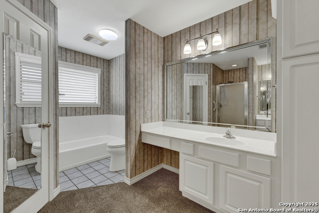 Listing photo id 28 for 2349 Essex Grace