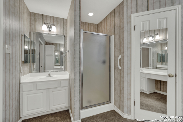 Listing photo id 29 for 2349 Essex Grace