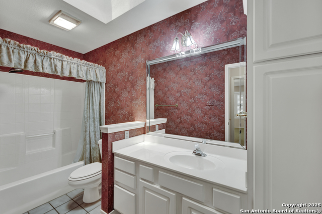 Listing photo id 34 for 2349 Essex Grace