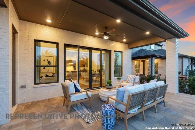 Listing photo id 17 for 2958 Mckinnie