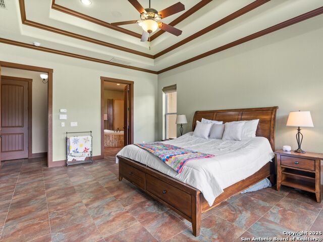 Listing photo id 15 for 103 Falcon Crest