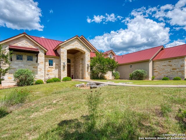 Listing photo id 0 for 103 Falcon Crest
