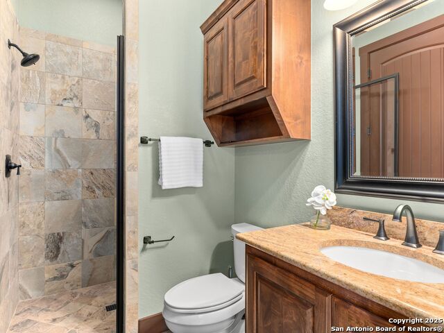 Listing photo id 26 for 103 Falcon Crest