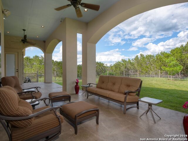 Listing photo id 29 for 103 Falcon Crest