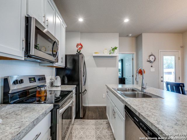 Image 12 of 25 For 607 Pleasanton Spring