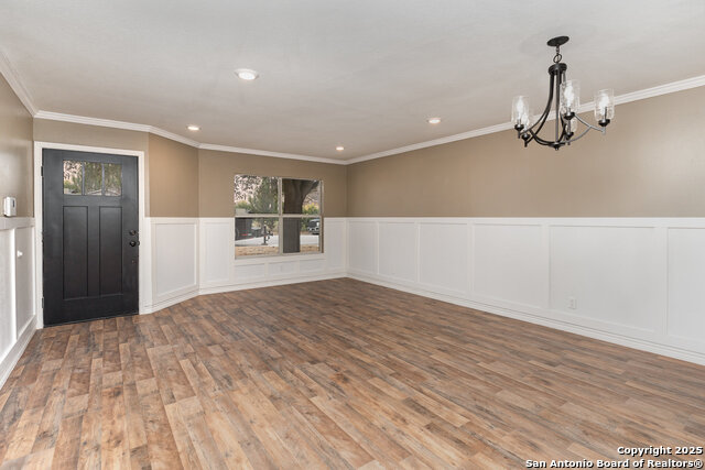 Image 5 of 21 For 4543 Stradford