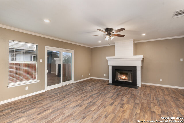 Image 7 of 21 For 4543 Stradford