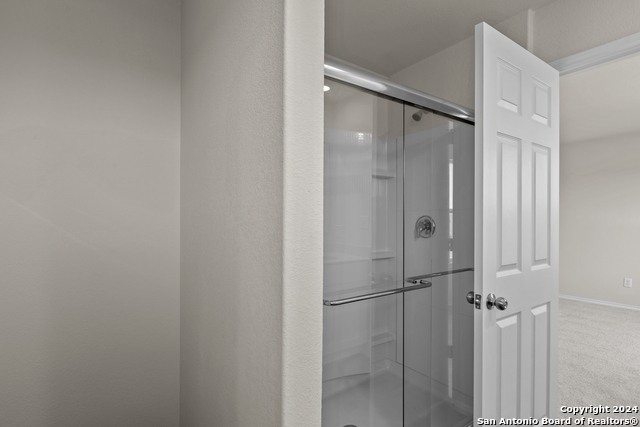 Listing photo id 15 for 4068 Paddock Trail
