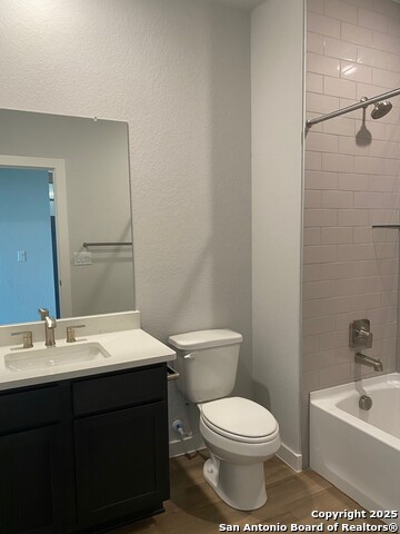 Image 10 of 32 For 2050 Newforest Peak