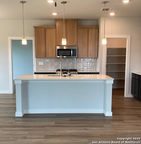 Image 6 of 32 For 2050 Newforest Peak