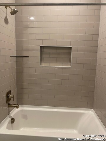 Image 9 of 32 For 2050 Newforest Peak