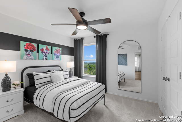 Listing photo id 13 for 4056 Lily Glade Lane