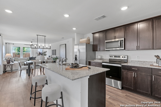 Listing photo id 2 for 4056 Lily Glade Lane