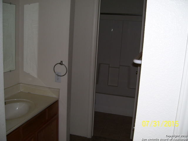 Image 5 of 6 For 5040 Anacacho St
