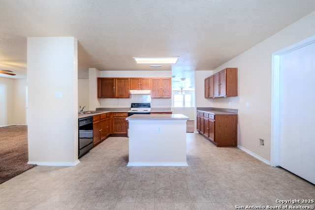 Image 13 of 51 For 7405 Forest Edge