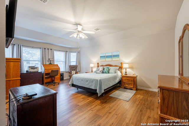 Image 24 of 40 For 8836 Gustine