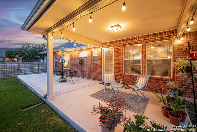 Image 3 of 40 For 8836 Gustine