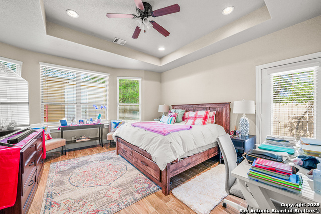 Listing photo id 8 for 9927 Sandy Fld