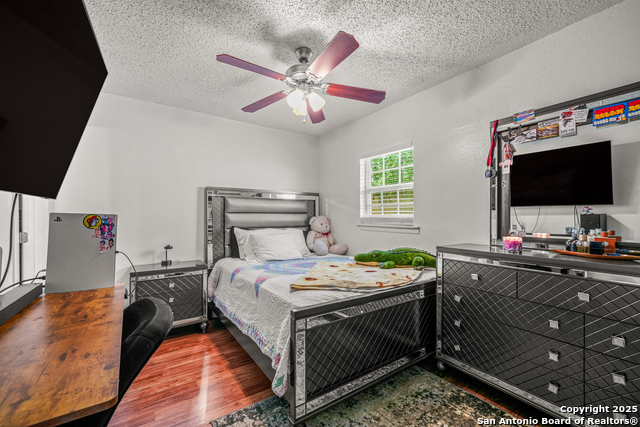 Listing photo id 16 for 9927 Sandy Fld