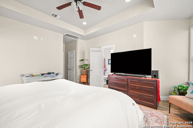 Listing photo id 18 for 9927 Sandy Fld