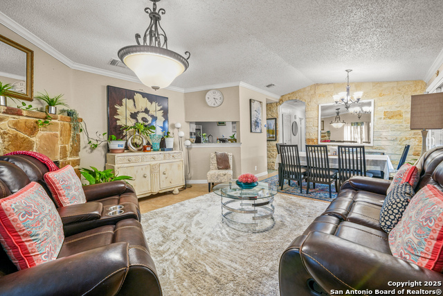 Listing photo id 1 for 9927 Sandy Fld