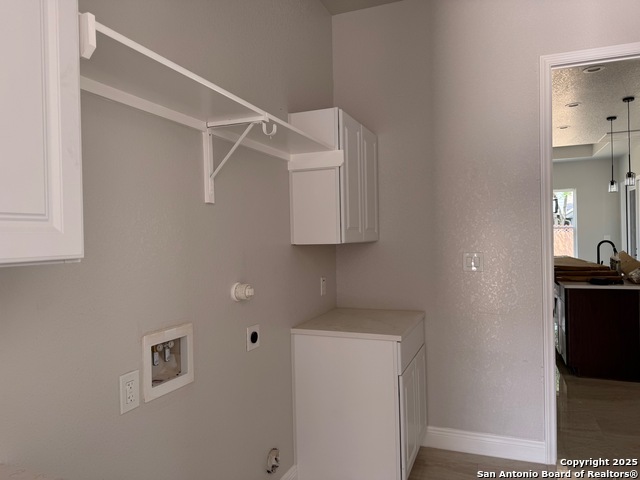Listing photo id 10 for 15609 Fox Lane