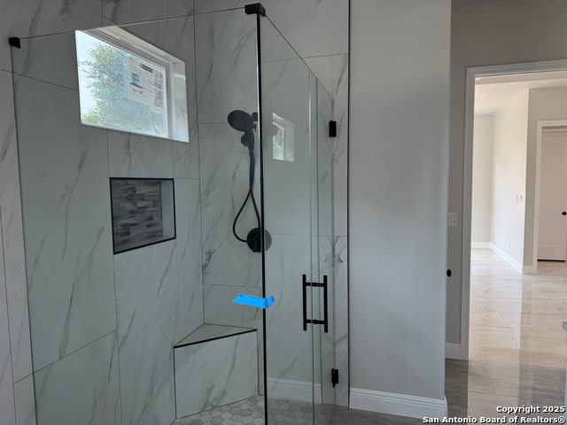 Listing photo id 13 for 15609 Fox Lane