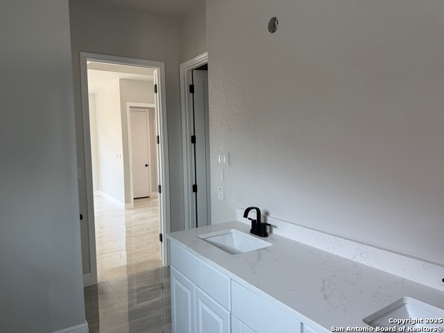 Listing photo id 14 for 15609 Fox Lane