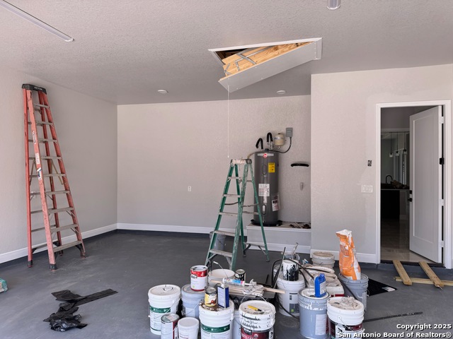 Listing photo id 15 for 15609 Fox Lane