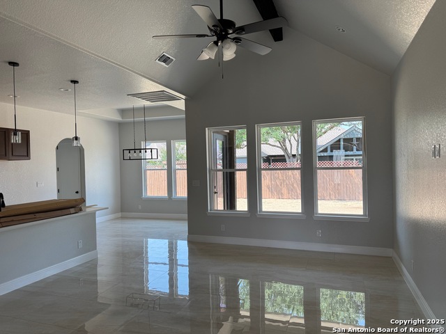 Listing photo id 2 for 15609 Fox Lane