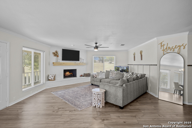 Listing photo id 13 for 220 Glenvalley