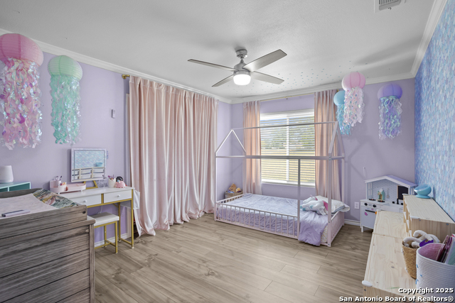 Listing photo id 16 for 220 Glenvalley