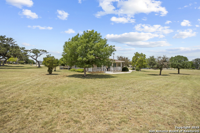 Listing photo id 0 for 220 Glenvalley
