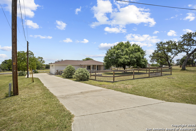 Listing photo id 27 for 220 Glenvalley