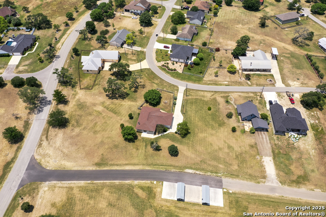 Listing photo id 32 for 220 Glenvalley