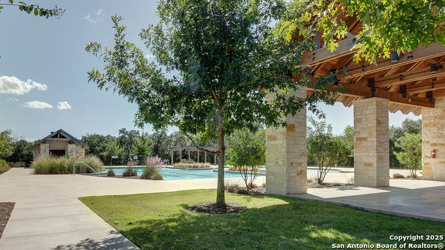 Listing photo id 8 for 14218 May Mist
