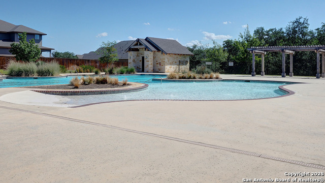 Listing photo id 7 for 14218 May Mist