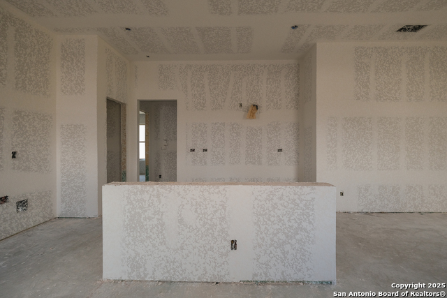 Listing photo id 8 for 4307 Carlotta Drive