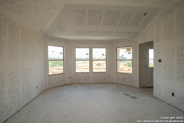 Listing photo id 10 for 4307 Carlotta Drive