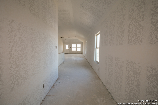 Listing photo id 18 for 4307 Carlotta Drive