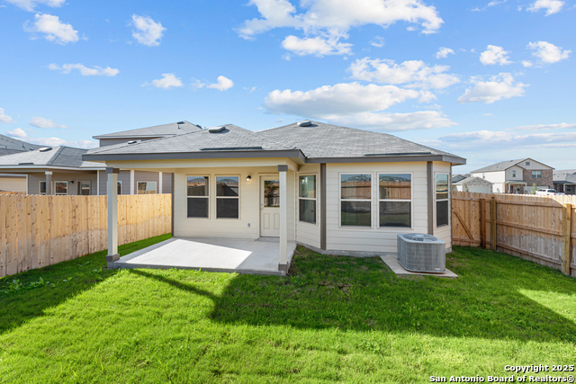 Listing photo id 25 for 4307 Carlotta Drive