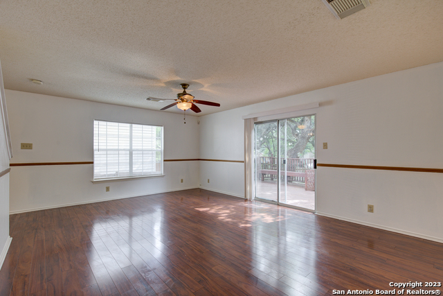 Image 10 of 41 For 10138 Sandbrook Hill